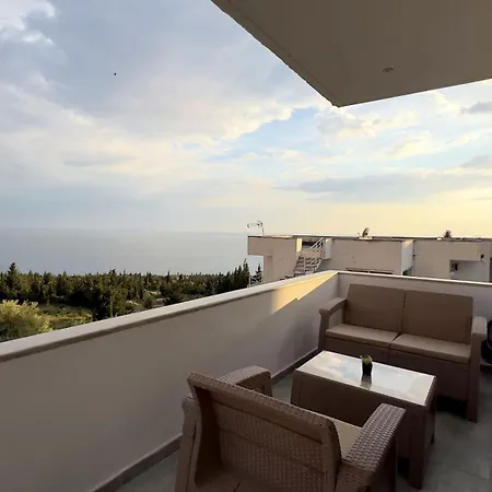 Mariannas Sea View *
